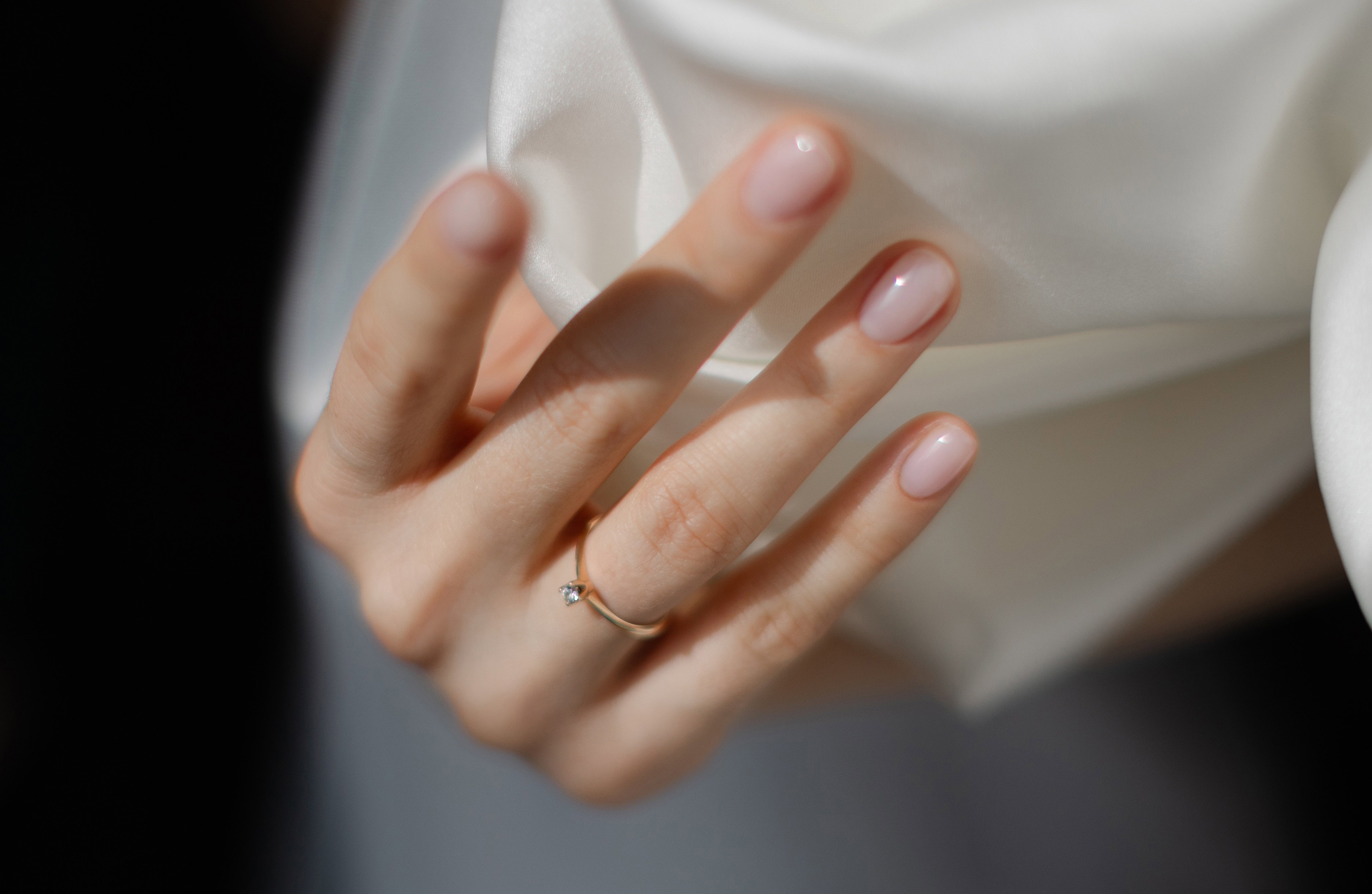 "Parisian manicure" - modne paznokcie we francuskim stylu