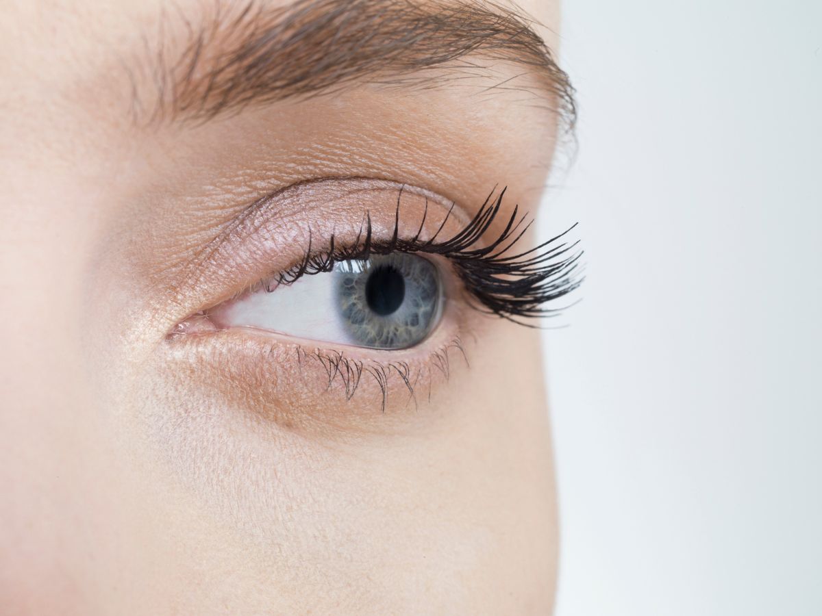 To jedyna taka maskara, która po jednej warstwie daje efekt wachlarza „doll lashes”