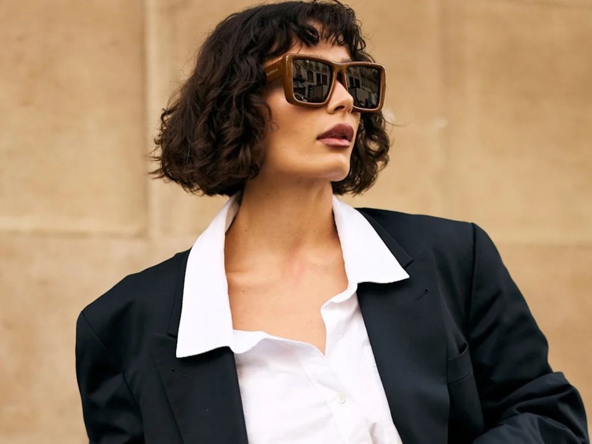 Halle Berry z miękkim bobem à la lata 60. wyznacza trend na jesień