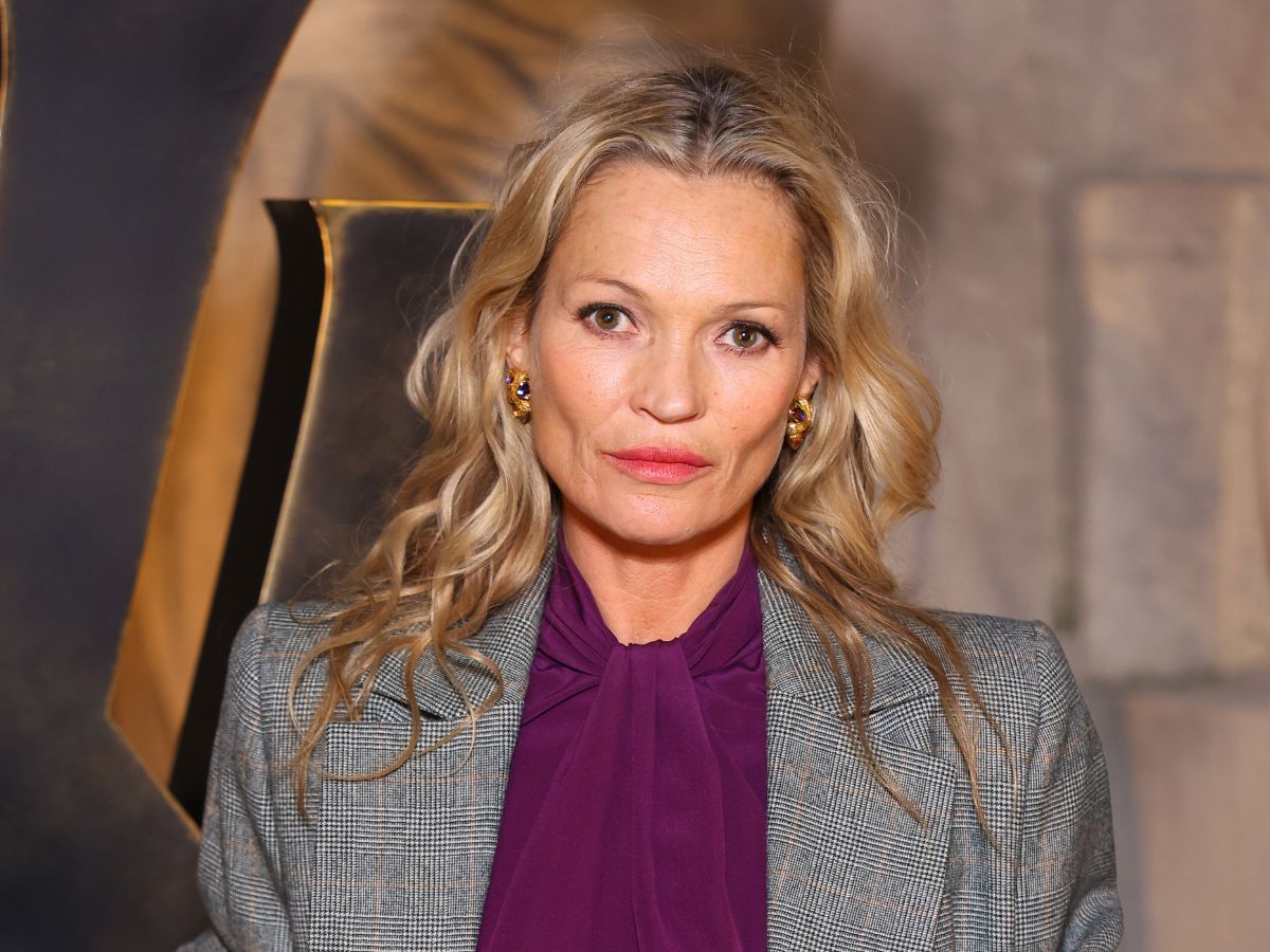 koszula bankiera na jesień 2026 w stylu Kate Moss