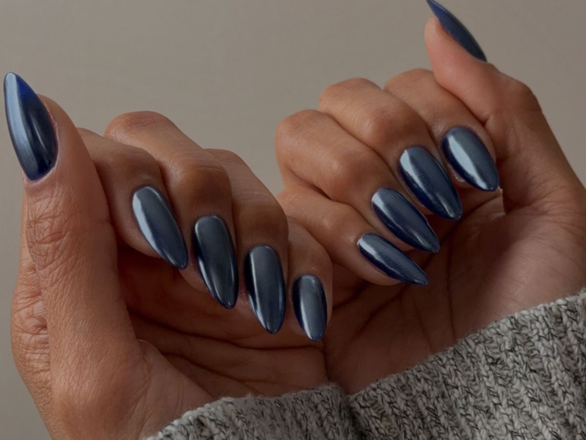 navy chrome nails