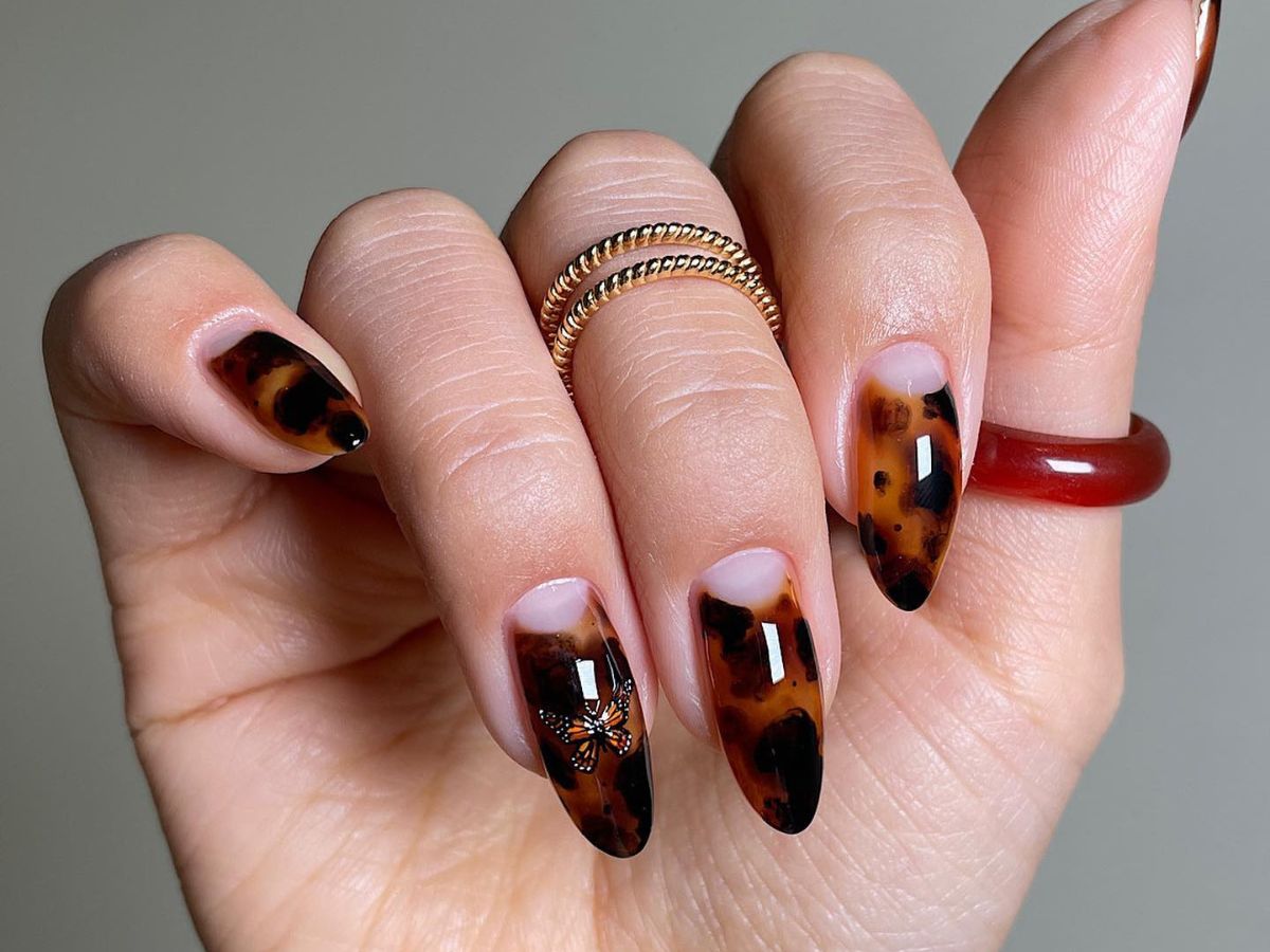 tortie nails